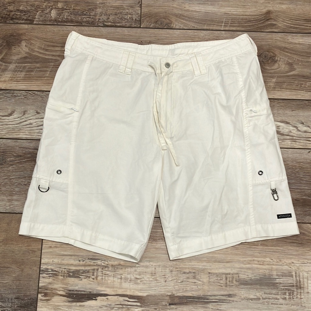 Athleta White Bermuda Shorts Size Large Inseam 9